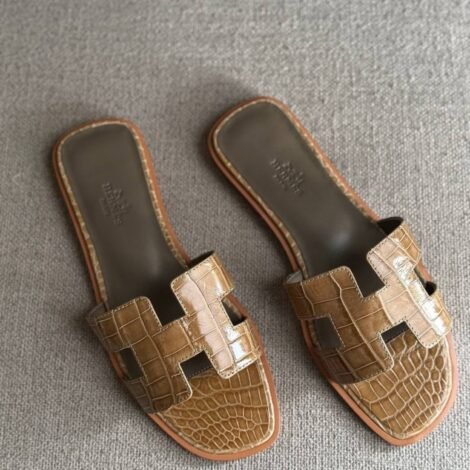 Hermes Oran Sandal Crocodile - Brown
